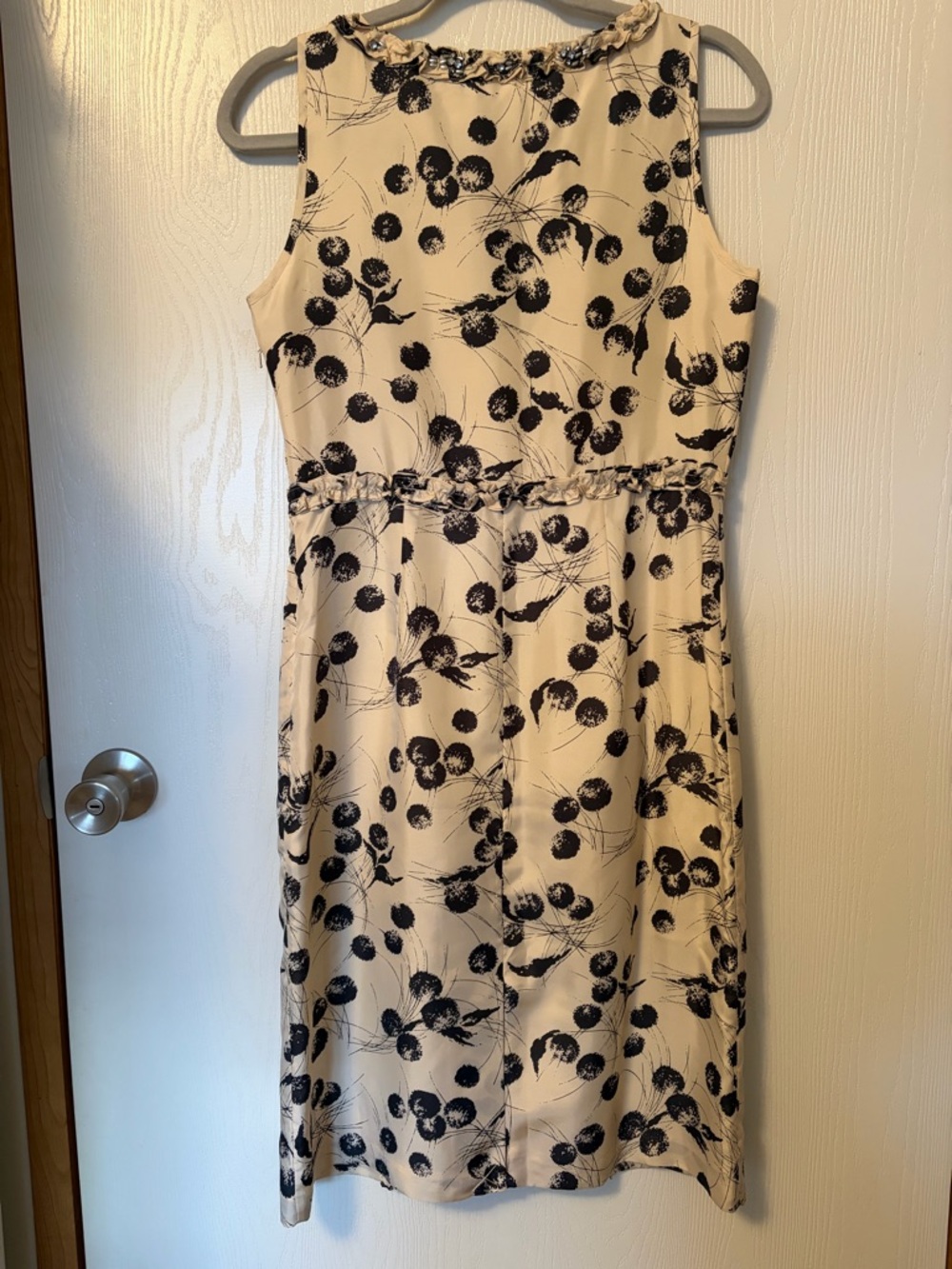 NWOT Boden Limited Edition Silk Embellished Sleeveless Cream Floral Dress Size 6 - Picture 11 of 14